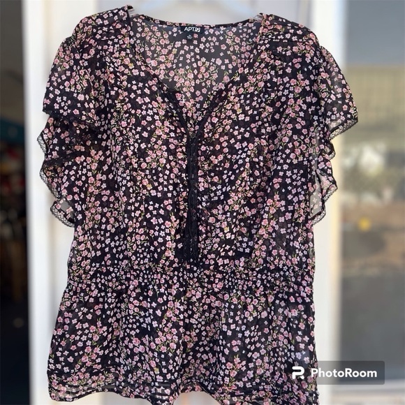 Apt9 Black Floral Sheer Ruffle Sleeves Blouse - Picture 1 of 3
